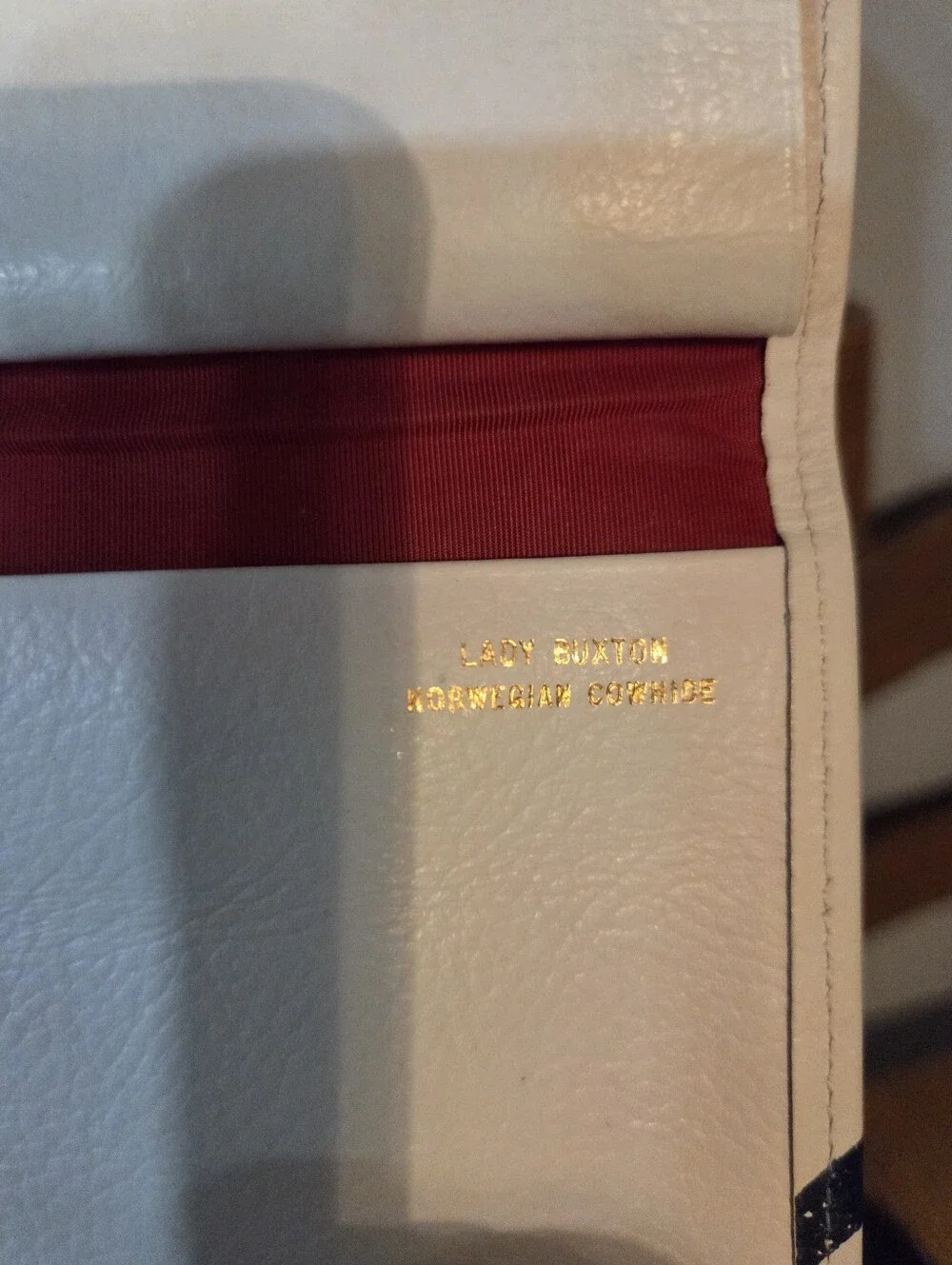 BUXTON LONG WALLET COWHIDE Rare Piece